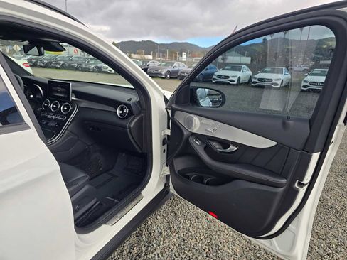 Used 2019 Mercedes-Benz GLC 350e GLC 350e image 12