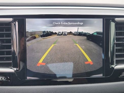 Used 2020 Chrysler Pacifica Touring-L w/ S Appearance Package image 15