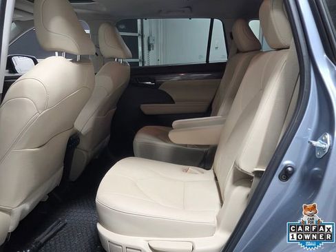 Used 2021 Toyota Highlander Limited image 6