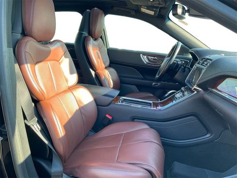Used 2020 Lincoln Continental Reserve image 26
