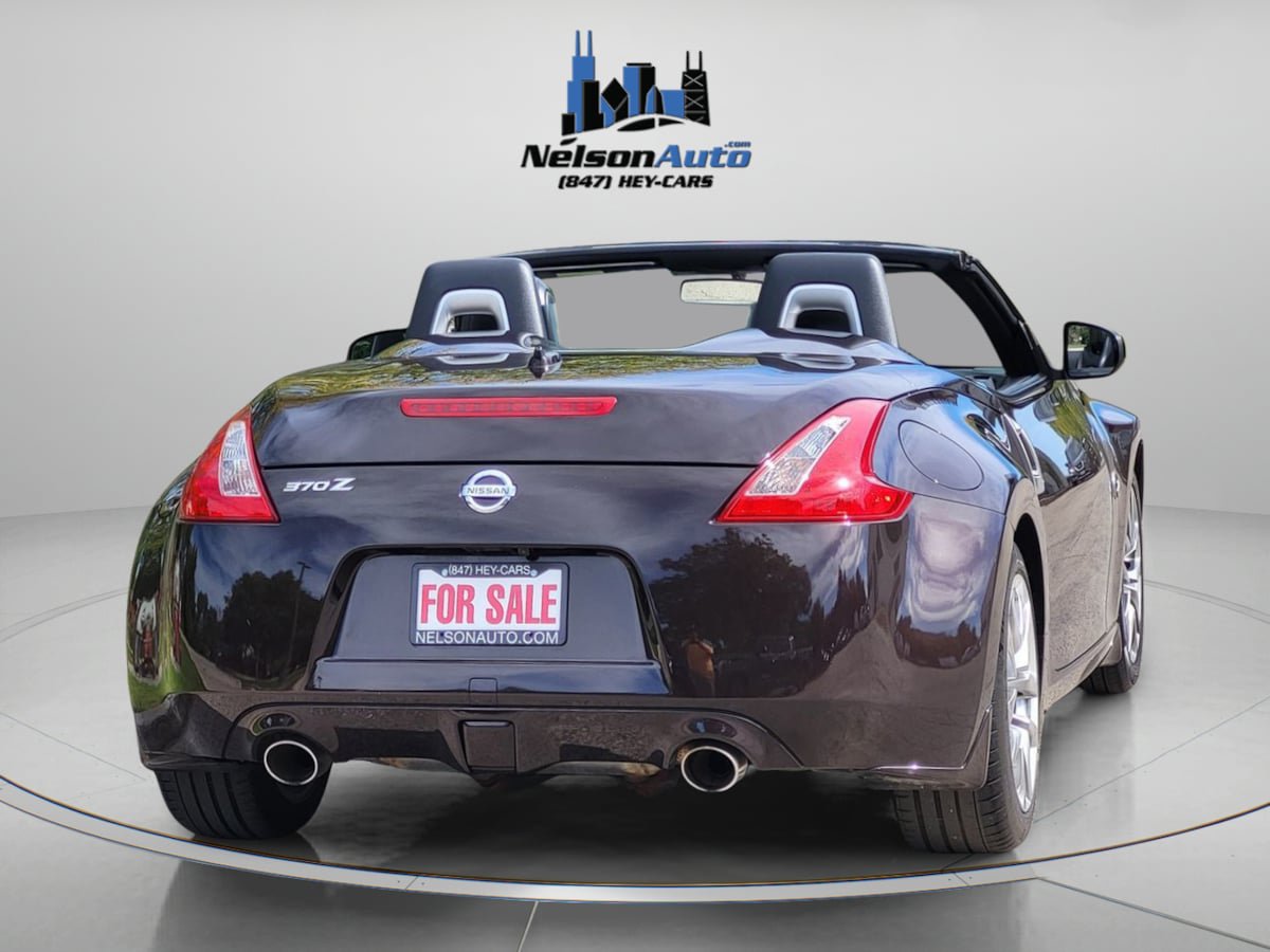 Used 2011 Nissan 370Z Touring RWD image 5
