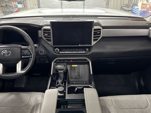 Used 2024 Toyota Tundra Limited image 31