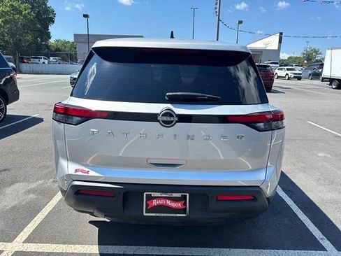 Used 2024 Nissan Pathfinder S FWD image 6