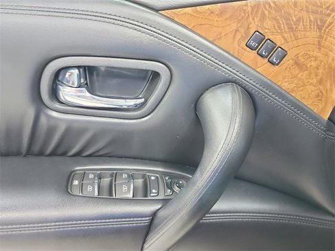 Used 2024 Nissan Armada SL image 36