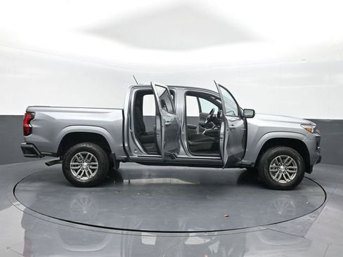 Used 2023 Chevrolet Colorado LT image 27