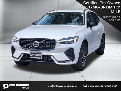 Used 2023 Volvo XC60 B5 Plus AWD/4WD image 23