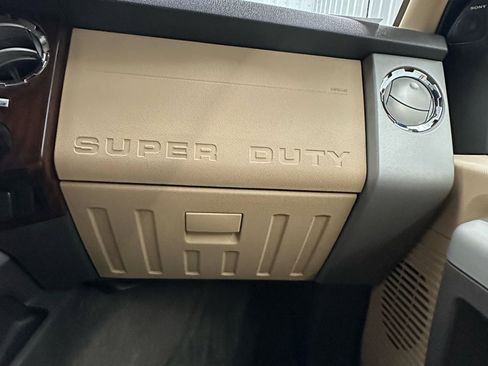 Used 2014 Ford F350 Lariat w/ Lariat Interior Package image 41