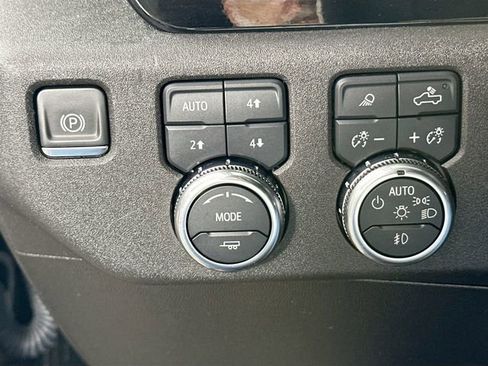 Used 2024 GMC Sierra 1500 Elevation w/ Elevation Premium Package AWD/4WD image 25