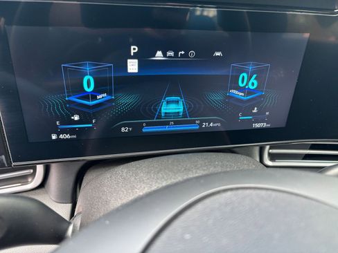 Used 2025 Hyundai Elantra SEL image 36