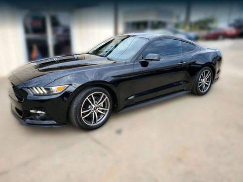 Used 2015 Ford Mustang Premium RWD image 7