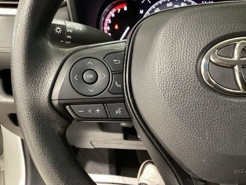 Used 2023 Toyota RAV4 LE AWD/4WD image 9