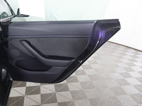 Used 2021 Tesla Model 3 Standard Range Plus image 24
