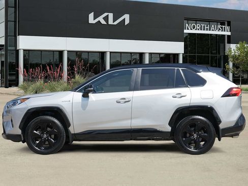 Used 2021 Toyota RAV4 XSE AWD/4WD image 3