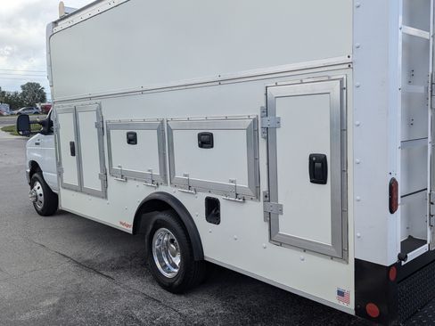 Certified 2025 Ford E-450 and Econoline 450 Super Duty w/ Power Equipment Group RWD image 15