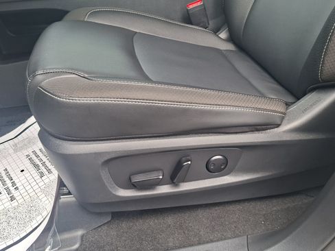 Used 2025 Nissan Pathfinder SL w/ Cargo Package FWD image 17