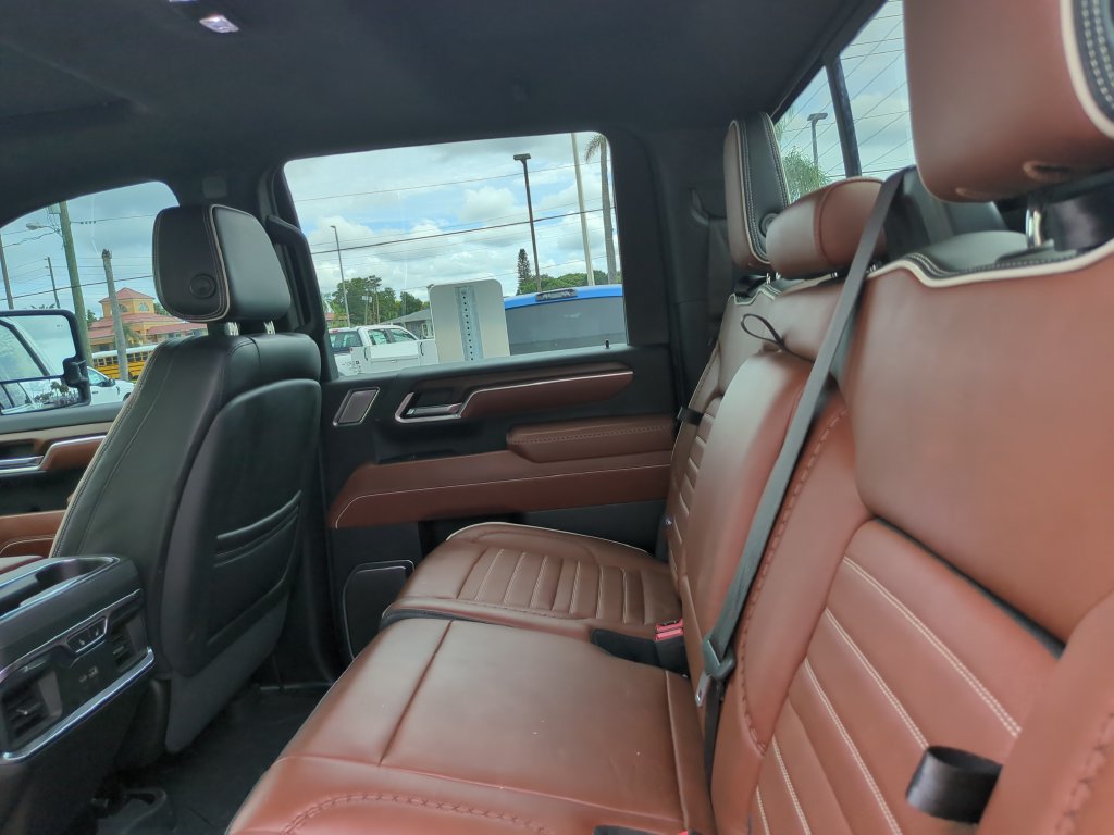Used 2024 GMC Sierra 2500 Denali Ultimate AWD/4WD image 17
