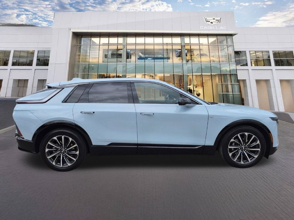 Certified 2024 Cadillac Lyriq Sport AWD/4WD image 4