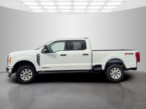 Used 2023 Ford F250 XLT w/ FX4 Off-Road Package image 7