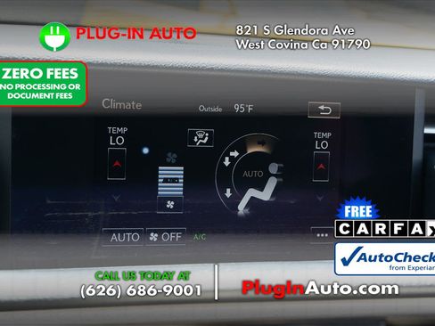 Used 2016 Lexus IS 200t w/ F Sport Package RWD image 29