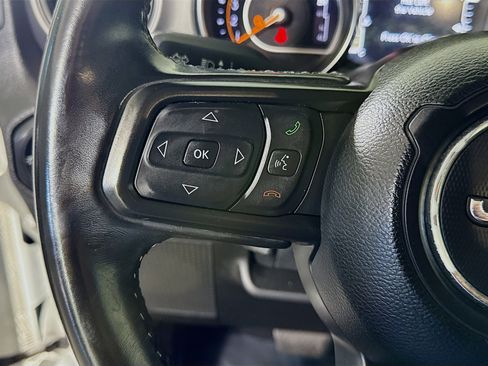 Used 2021 Jeep Gladiator Sport image 14