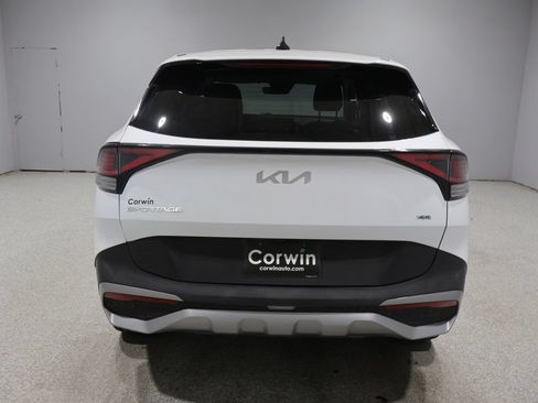 Used 2025 Kia Sportage LX AWD/4WD image 3