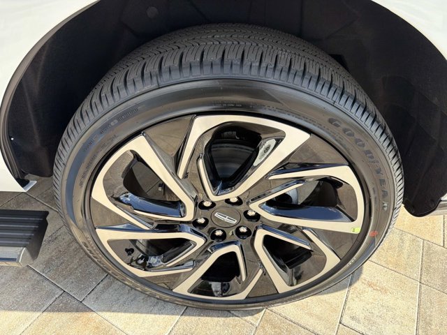 New 2027 Lincoln Navigator Black Label AWD/4WD image 31