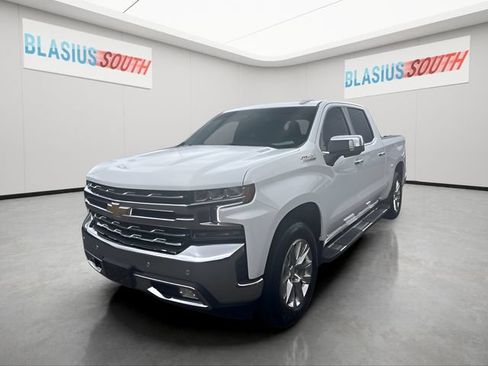 Used 2021 Chevrolet Silverado 1500 LTZ w/ Z71 Off-Road Package AWD/4WD image 7