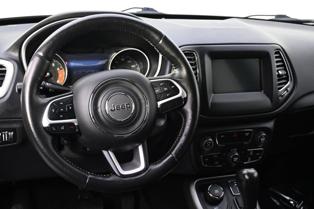 Used 2018 Jeep Compass Latitude w/ Popular Equipment Group AWD/4WD image 12