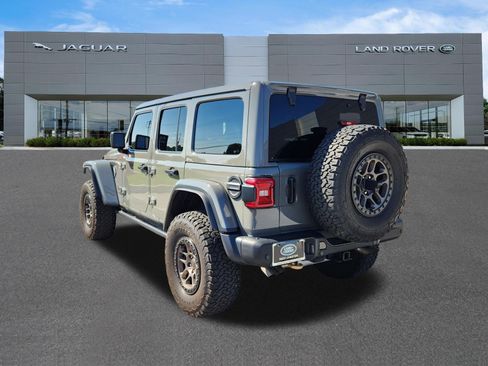 Used 2022 Jeep Wrangler Unlimited Rubicon w/ Xtreme Recon 35" Tire Package AWD/4WD image 3