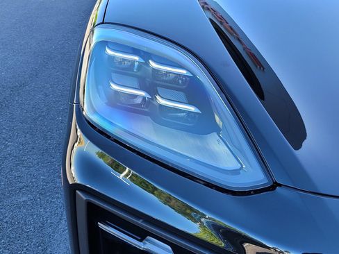 New 2026 Porsche Cayenne AWD/4WD image 12
