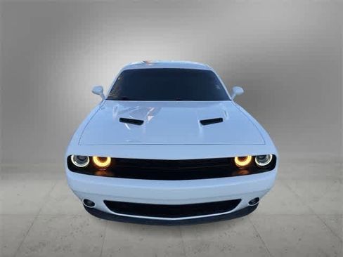 Used 2021 Dodge Challenger SXT w/ Driver Convenience Group image 9
