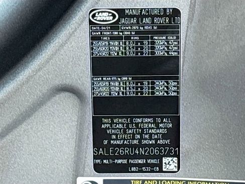 Used 2022 Land Rover Defender 90 X-Dynamic SE AWD/4WD image 33
