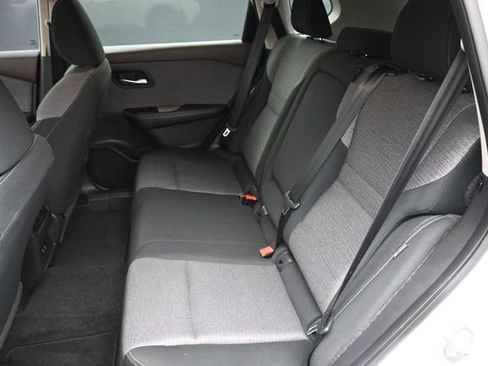 Used 2023 Nissan Rogue SV FWD image 18