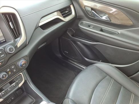 Used 2022 GMC Terrain Denali image 32