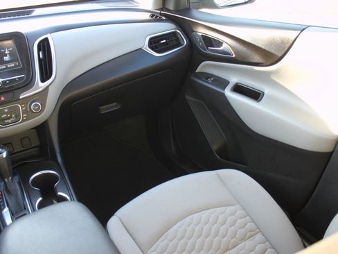 Used 2018 Chevrolet Equinox LT image 7