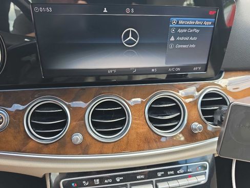 Used 2017 Mercedes-Benz E 400 4MATIC Wagon image 22