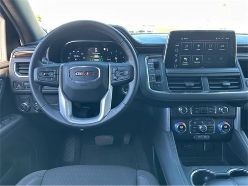 Certified 2022 GMC Yukon XL SLE w/ Gmc Pro Safety Plus Package image 8