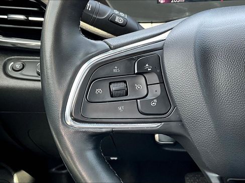 Used 2024 Buick Envista Avenir image 11