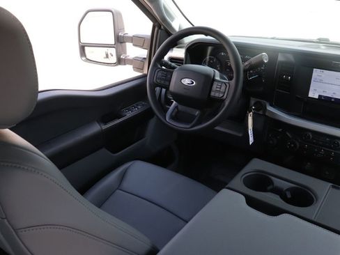 New 2025 Ford F550 4x4 Crew Cab Super Duty image 10