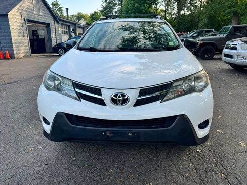 Used 2013 Toyota RAV4 LE AWD/4WD image 2
