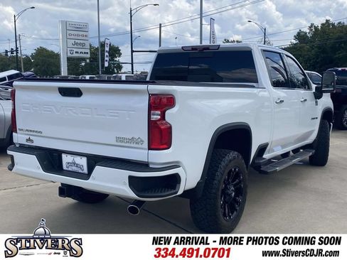 Used 2020 Chevrolet Silverado 2500 High Country w/ Technology Package AWD/4WD image 42