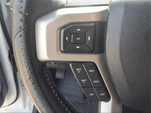 Used 2015 Ford F150 Lariat image 16