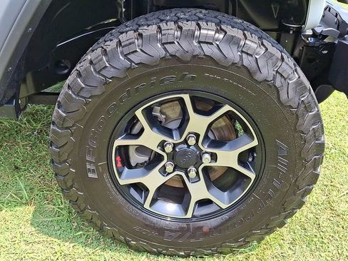 Used 2019 Jeep Wrangler Rubicon AWD/4WD image 8