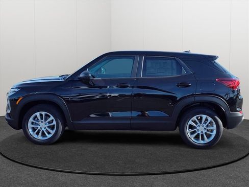 New 2026 Chevrolet TrailBlazer LS image 2