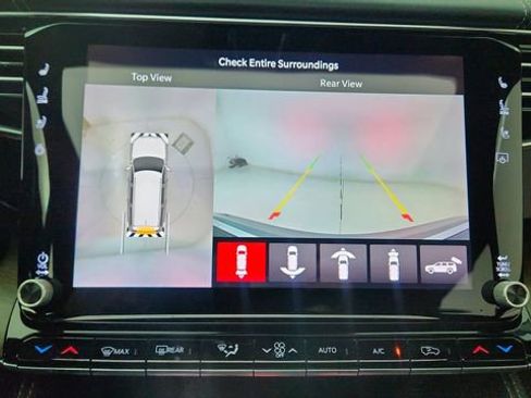 Used 2022 Jeep Grand Wagoneer Series II w/ Convenience Group III image 47