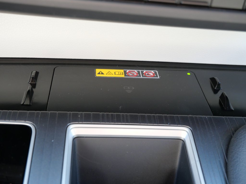 Certified 2026 Toyota Sienna XLE FWD image 23