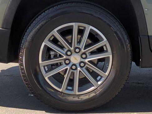 Used 2023 Chevrolet Traverse LT FWD image 37