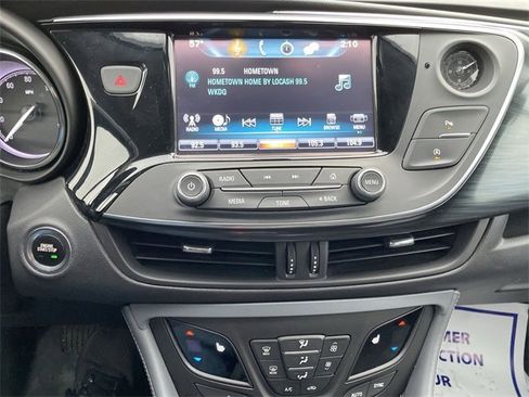 Used 2020 Buick Envision Essence image 22