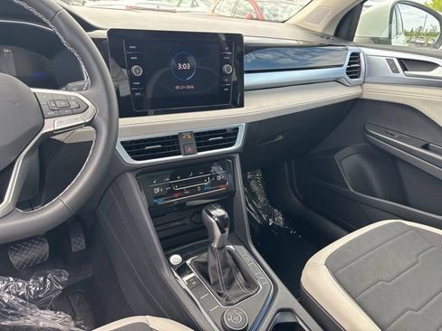 New 2026 Volkswagen Taos SE AWD/4WD image 18