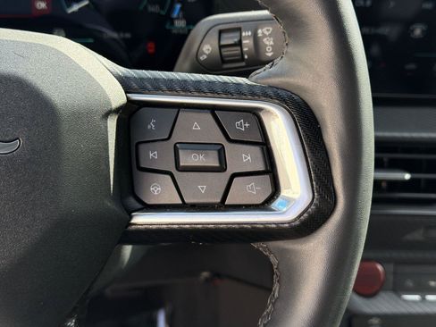 Used 2025 Ford Mustang Convertible RWD image 34